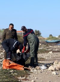 Pobřežní stráž našla tělo u tuniského přístavu Sfax, zřejmě migranta