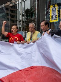 Lidé v Hongkongu protestují proti vypouštění radioaktivní vody z Fukušimy do Tichého oceánu