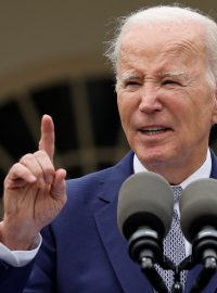 Americký prezident Joe Biden hovoří zahradě Bílého domu ve Washingtonu během akce, na které byl oznámen nový Úřad Bílého domu pro prevenci násilí páchaného střelnými zbraněmi