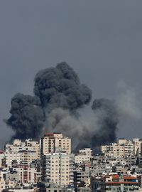 Na Pásmo Gazy dopadají izraelské rakety v reakci na útok hnutí Hamás