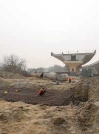 Pracovníci na výstavbě infrastruktury v Indii