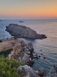 „Když se například léta teď stávají příliš horká, přestává být Kypr v letní sezoně atraktivní,“ říká klimatolog Georgios Zitis