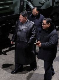 Severokorejský vůdce Kim Čong-un tento týden navštívil zbrojní továrny v KLDR