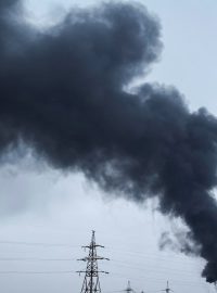 V rafinerii v Samarské oblasti, která se specializuje na výrobu motorového paliva, útok sice způsobil požár, ale nevyžádal si podle místních úřadů žádné zraněné