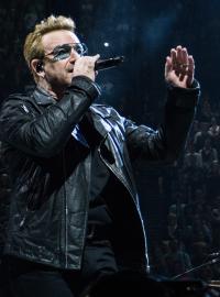 U2 na koncertě v Paříži v prosinci 2015.
