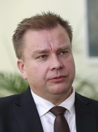 Finský ministr obrany Antti Kaikkonen