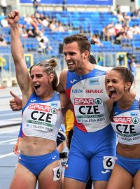 Česká smíšená štafeta na 4x400 metrů Matěj Krsek, Tereza Petržilková, Vít Müller a Lada Vondrová