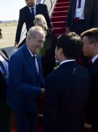 Prezident Zeman doletěl do Pekingu na svou pátou návštěvu Číny.