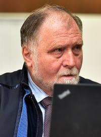 Advokát Tomáš Sokol u Nejvyššího soudu v Brně