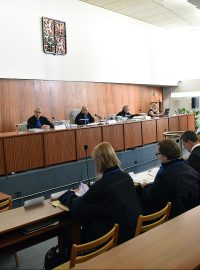 Ostře sledované jednání zahájil v úterý ráno Nejvyšší soud v Brně.
