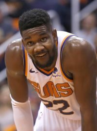 Basketbalista Phoenixu Suns Deandre Ayton