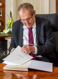 Prezident Miloš Zeman podepsal ratifikační listiny ke vstupu Finska a Švédska do Severoatlantické aliance