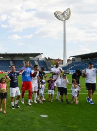 Fotbalisté Slovácka se radují z domácí výhry nad Českými Budějovicemi