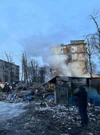 Sutiny bytového domu v Charkově pohřbily osm lidí