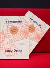 Vyhrajte knihu Feminismy, kterou vydalo nakladatelství Host
