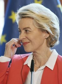 Předsedkyně Evropské komise Ursula von der Leyenová oznámila schválení revidovaného plánu obnovy