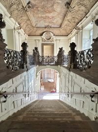 Barokní schodiště v paláci Savarin