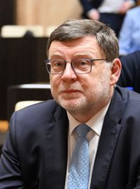 Ministr financí Zbyněk Stanjura u Ústavního soudu při jednání o valorizaci penzí