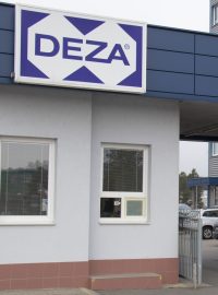 Vjezd do areálu chemičky DEZA ve Valašském Meziřičí