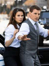 Hayley Atwell a Tom Cruise ve snímku Mission: Impossible Odplata - První část
