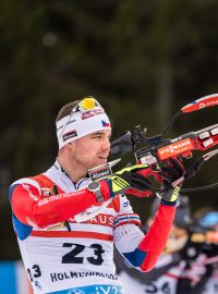 Michal Krčmář na střelnici při sprintu v Oslu