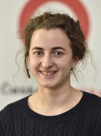 Česká studentka Karina Movsesjan