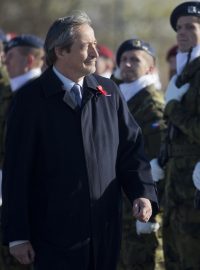 Ministr obrany Martin Stropnický (ANO) při slavnostním nástupu u příležitosti Dne válečných veteránů.