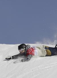 Snowboardistka Kateřina Vojáčková při kvalifikaci v Big Airu na olympijských hrách.