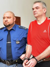 Jaromír Šmídek z Horního Slavkova na Sokolovsku, obžalovaný ze ze znásilnění a vraždy