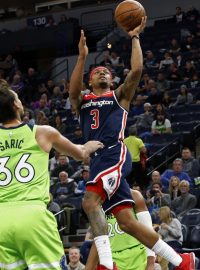 Basketbalista Washingtonu Wizards Bradley Beal zaznamenal v zápase NBA na palubovce Minnesoty 36 bodů, 10 doskoků a devět asistencí