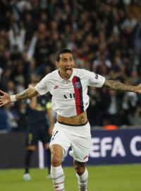 Hráč Paris St. Germain Ángel Di María se raduje ze svého druhého gólu do sítě Realu Madrid během zápasu Ligy mistrů