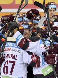 Hokejisté Sparty Praha slaví výhru