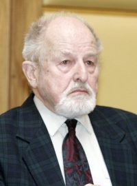 Zdeněk Jičínský zemřel ve čtvrtek ve věku 91 let.