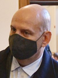 Klíčový svědek v kauze Stoka, obžalovaný podnikatel Saman El-Talabani, čeká na začátek jednání u Krajského soudu v Brně