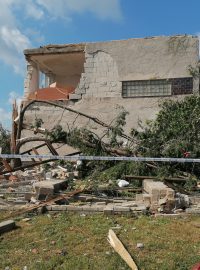 Zničený dům v obci Lužice