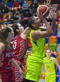 Basketbalistky ZVVZ USK Praha porazili MBA Moskva o 31 bodů