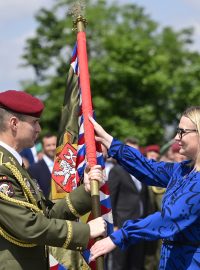 Jana Černochová (ODS) se dohodla se Zemanem na předání úřadu Řehkovi na začátku června