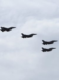 Americké letouny F-16