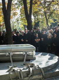 Poslední rozloučení proběhlo na Olšanských hřbitovech, kde byl Jan Kočka mladší následně pochován.