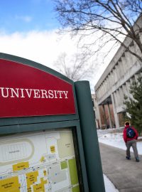 Univerzitě se stalo to, čemu se chtěla vyhnout: vyvolala kontroverzi národního rozsahu
