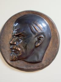 Leninova plaketa ze sbírek muzea Stasi