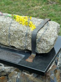 Kámen z koncentračního tábora v Hradištku