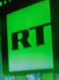 RT (Russia Today) je vícejazyčná ruská zpravodajská televizní síť se sídlem v Moskvě