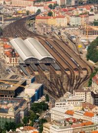 Hlavní nádraží v Praze pohledem z letadla