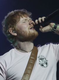 Britský hudebník Ed Sheeran během koncertu v portugalském Lisabonu v červnu 2019
