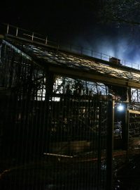 Požár zničil pavilon opic zoologické zahrady v německém Krefeldu. Všechna zvířata uhynula.