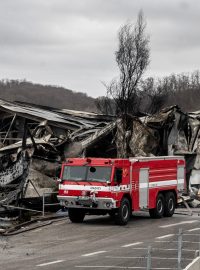 Škody po požáru hal v Mladé Boleslavi