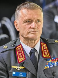 Generál Timo Kivinen řídí finské ozbrojené síly od roku 2019