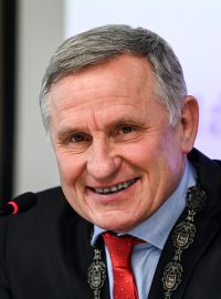 Jiří Čunek je opět starostou Vsetína