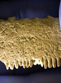 3700 let starý hřeben ze slonoviny nalezený v roce 2016 v Lachiši